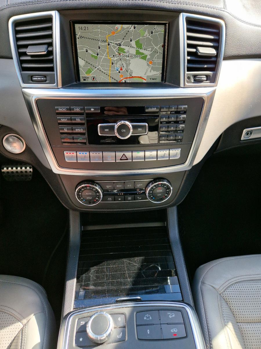 Mercedes-Benz ML 63 AMG ML Premium/Lückenlos Checkheftgepflegt