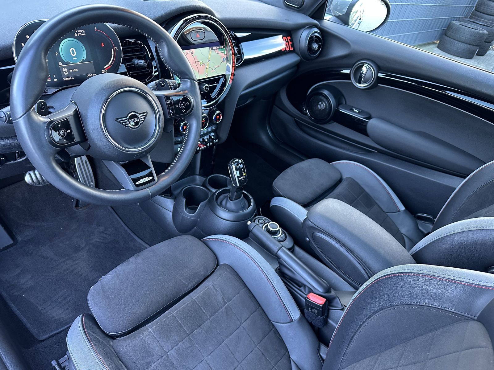 Fahrzeugabbildung MINI John Cooper Works Sport-Aut. NAV+LED+PANO+H&K+VC