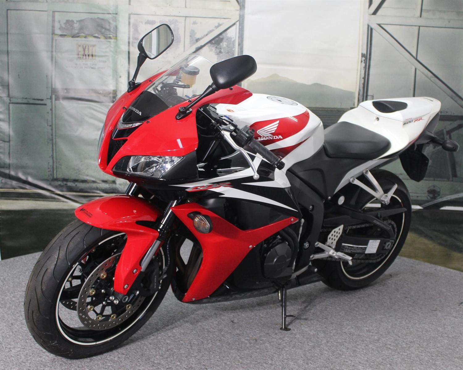 Honda CBR600RR PC40