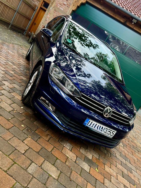 Image of Volkswagen Touran