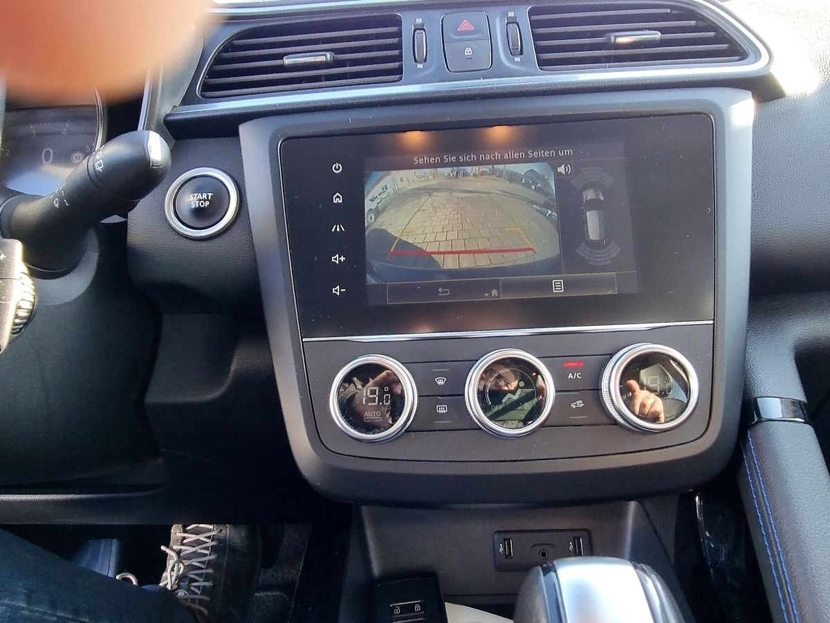 Fahrzeugabbildung Renault Kadjar LIMITED Deluxe TCe 160 EDC