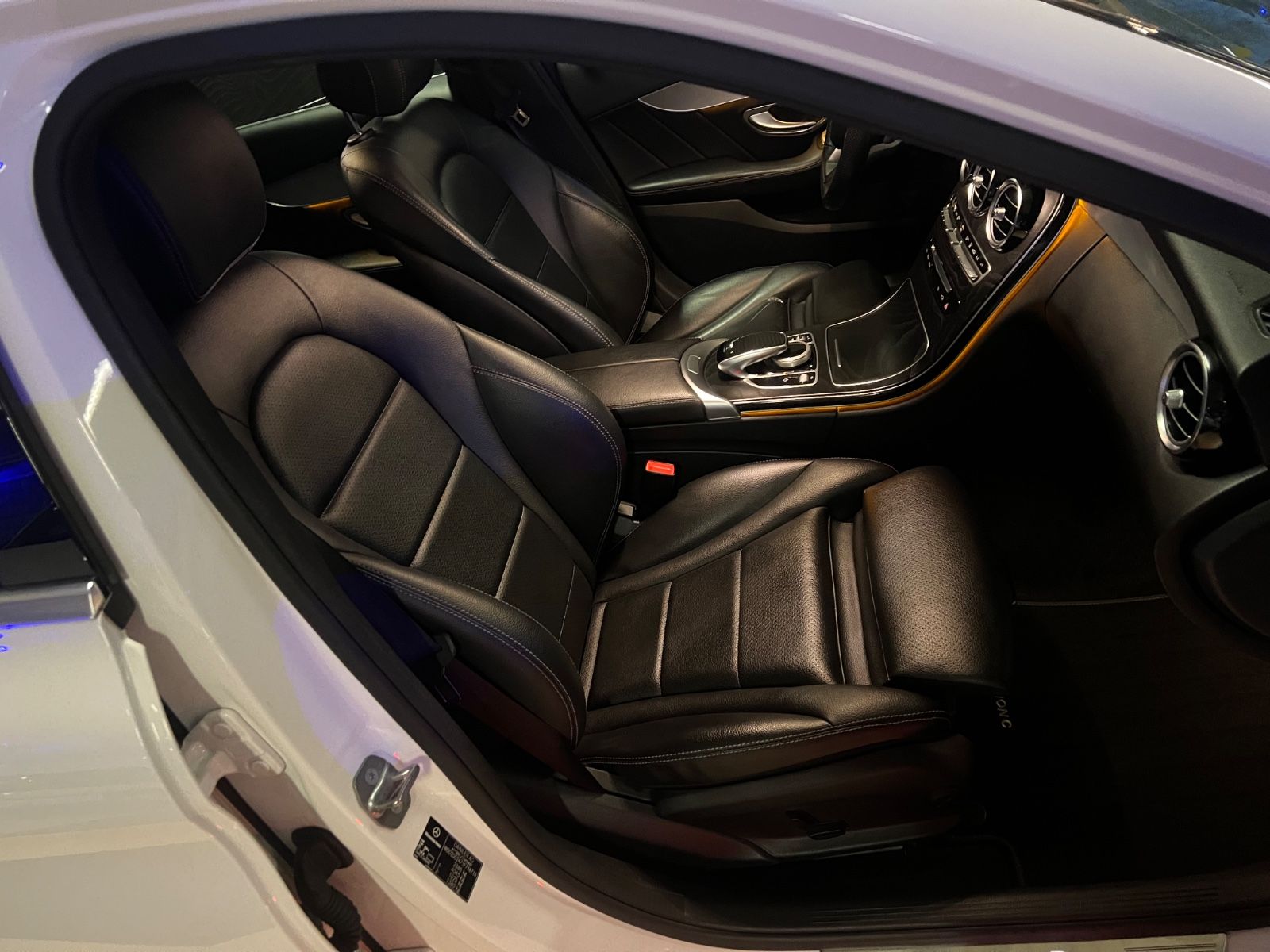 Fahrzeugabbildung Mercedes-Benz C 350 T e Edition C AMG LINE *LED*NAVI*LEDER*