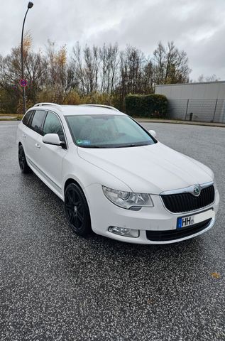 Skoda Superb 1.8 TSI DSG Elegance / Vollausstattung