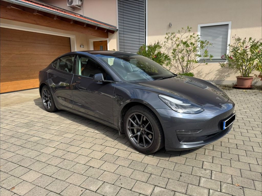 Image of Tesla Model 3