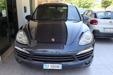 Porsche Cayenne - 6