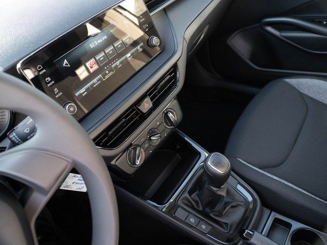 Fabia 1.0 MPI Essence LED+DAB+PDC+WINTER