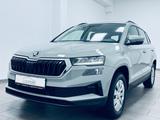 Skoda Karoq Active 1.0 TSI * 1.HAND * TEMP * 8xREIFEN - Skoda Karoq ACTIVE mit Benzin-Antrieb