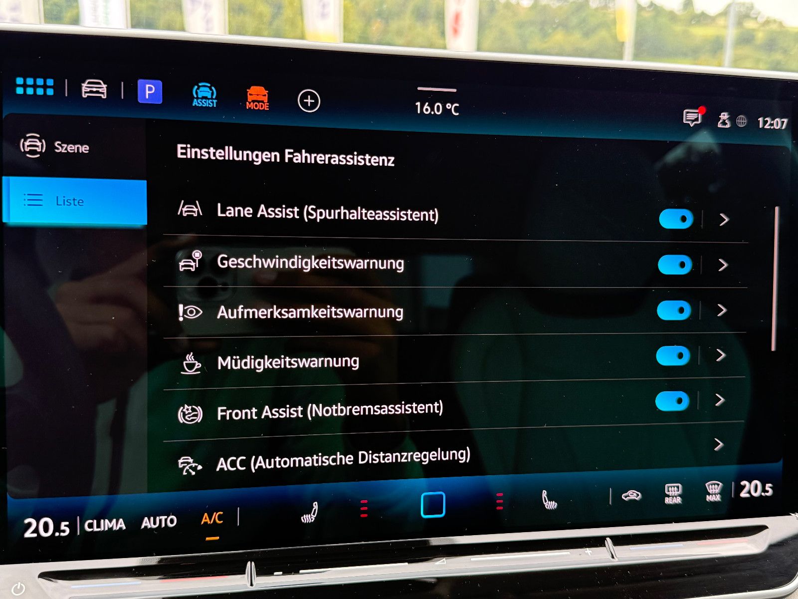 Fahrzeugabbildung Volkswagen Tiguan Elegance AHK ACC HUD LED-Matrix Massage