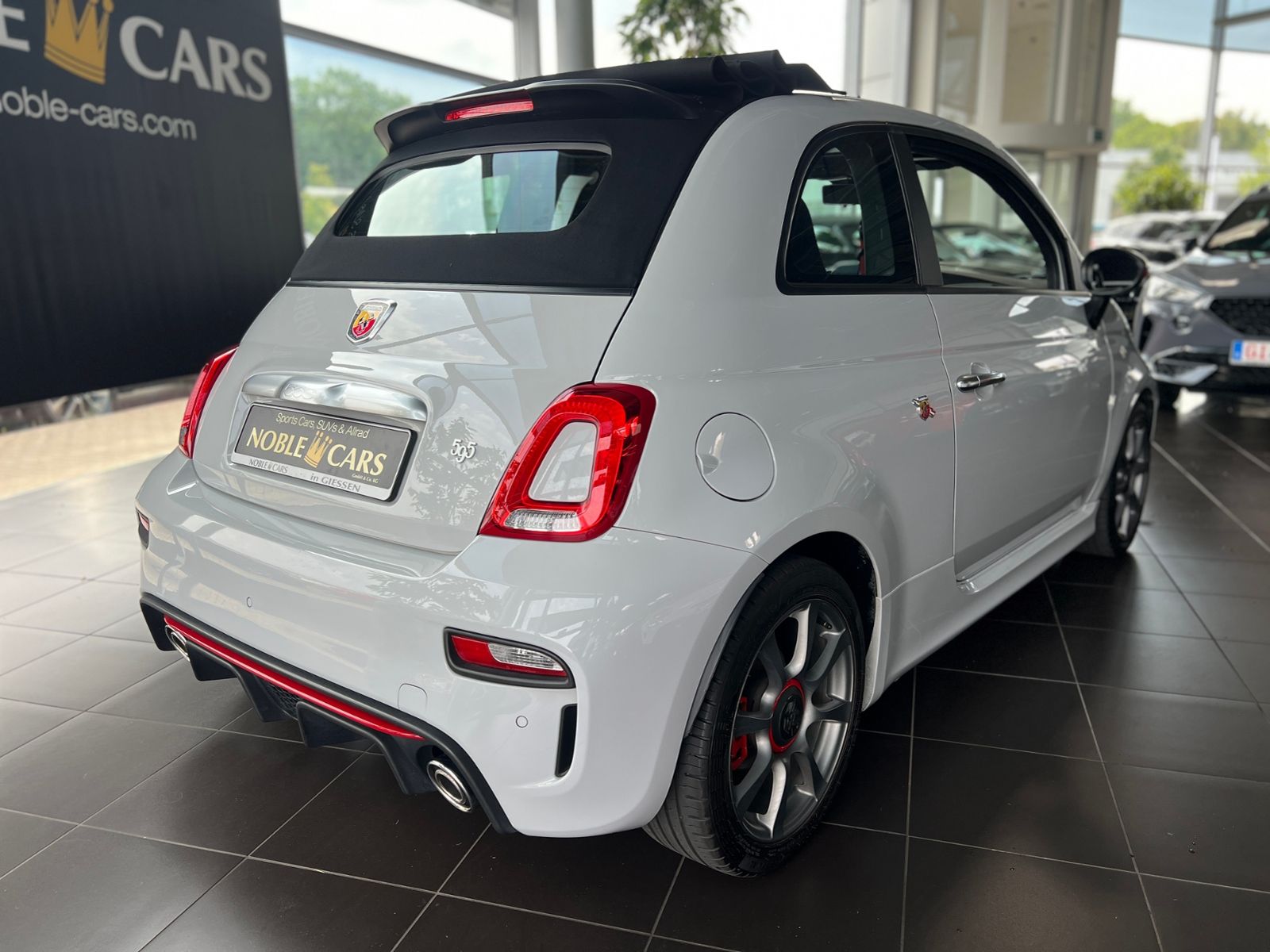Fahrzeugabbildung Abarth 595C Aut. CARPLAY KLIMA XENON ALU