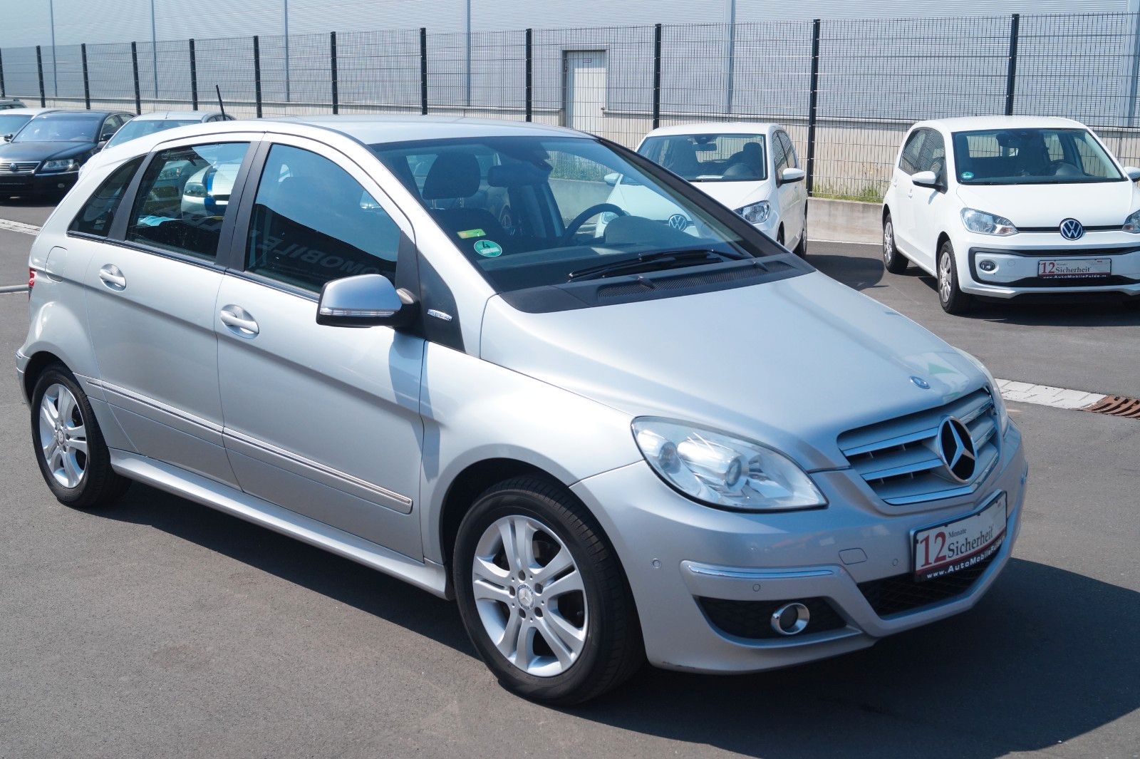 Fahrzeugabbildung Mercedes-Benz B 180 *1.Hand, TÜV neu, Inspektion neu