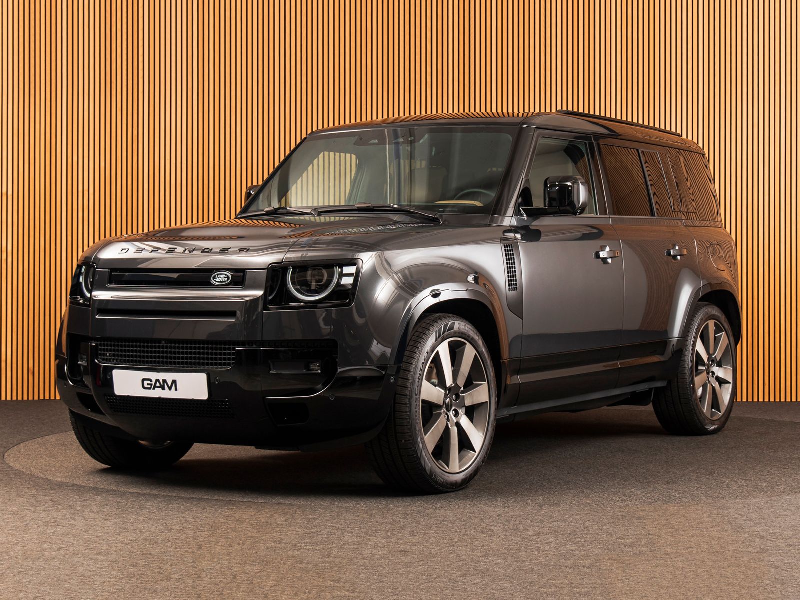 Land Rover Defender 110 X-Dynamic HSE P300e MY26-PANO-22"