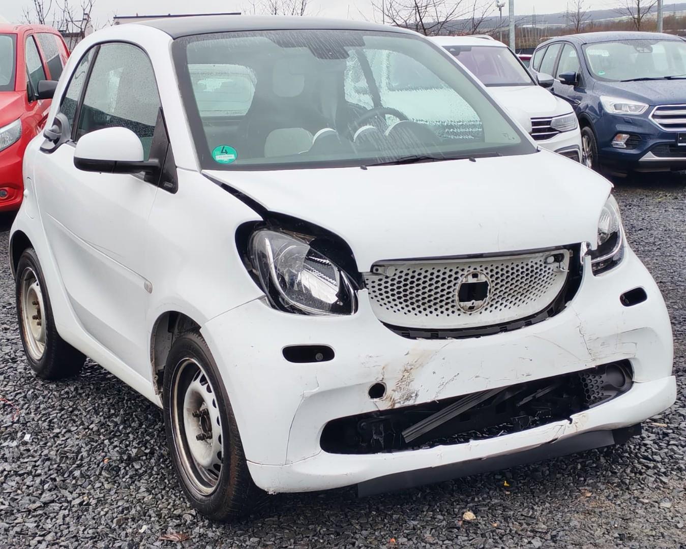 Smart fortwo coupe PANO-EU6-72TKM