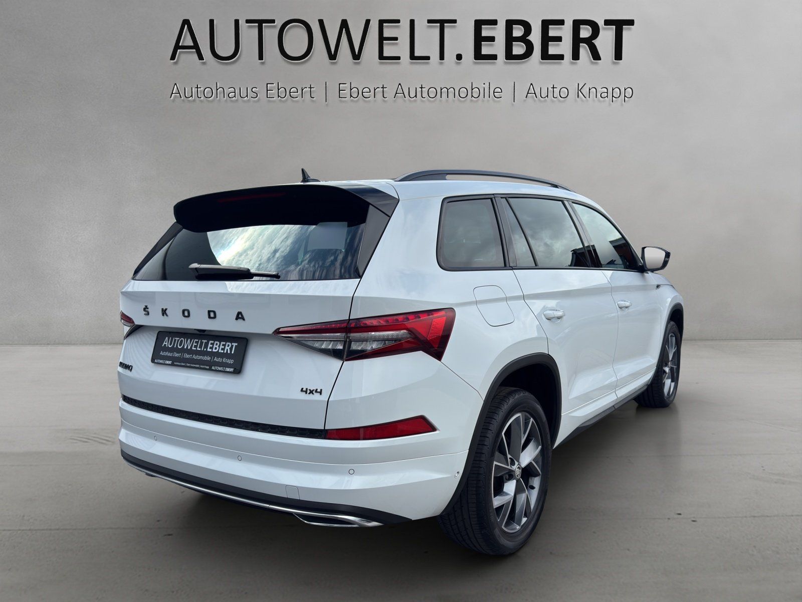 Fahrzeugabbildung SKODA Kodiaq 2.0 TDI Sportline 4x4/PANO/AHK/KAMERA/ACC