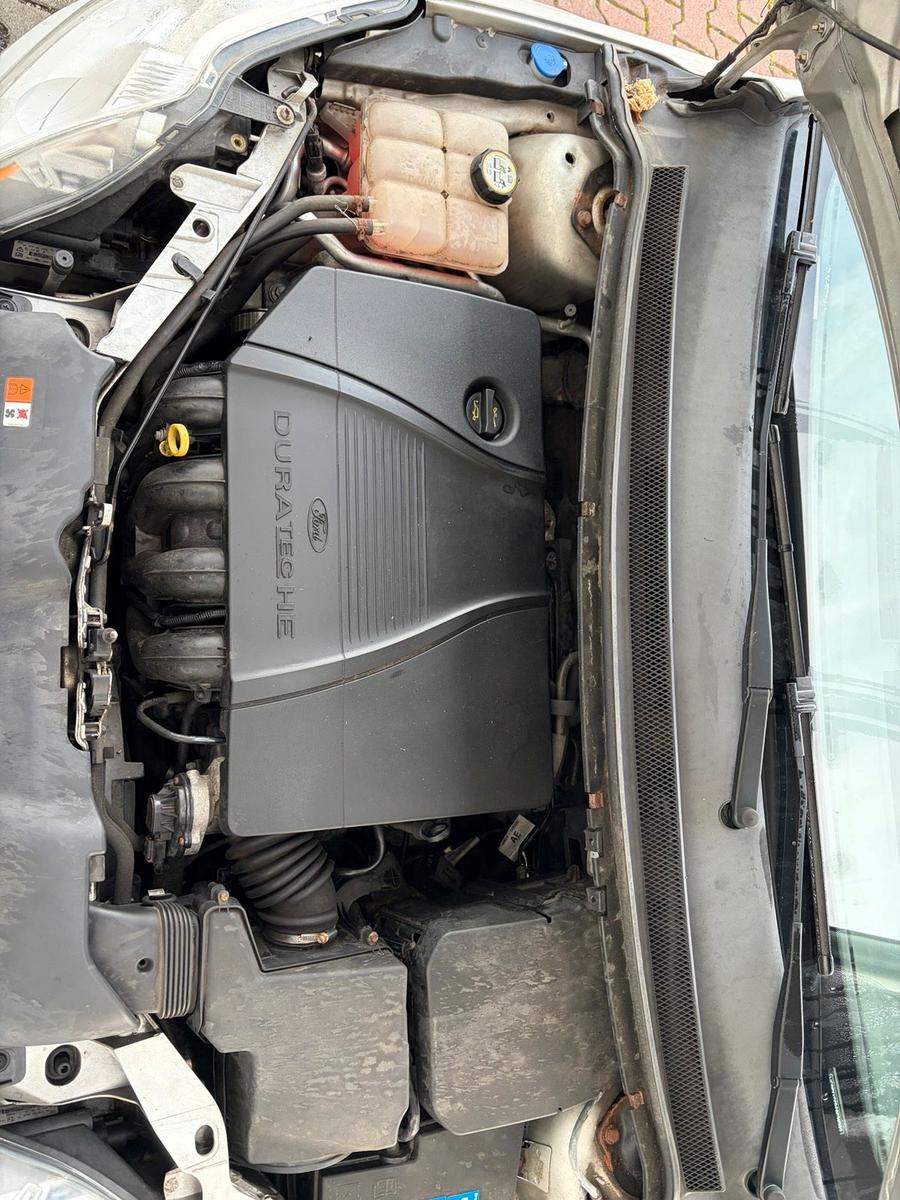 Ford Focus 2009 — photo 9