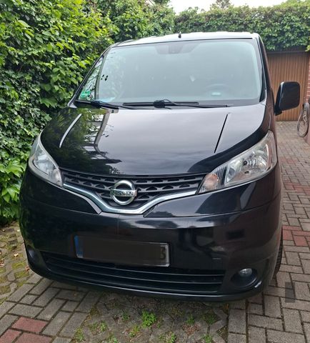 NISSAN NV200