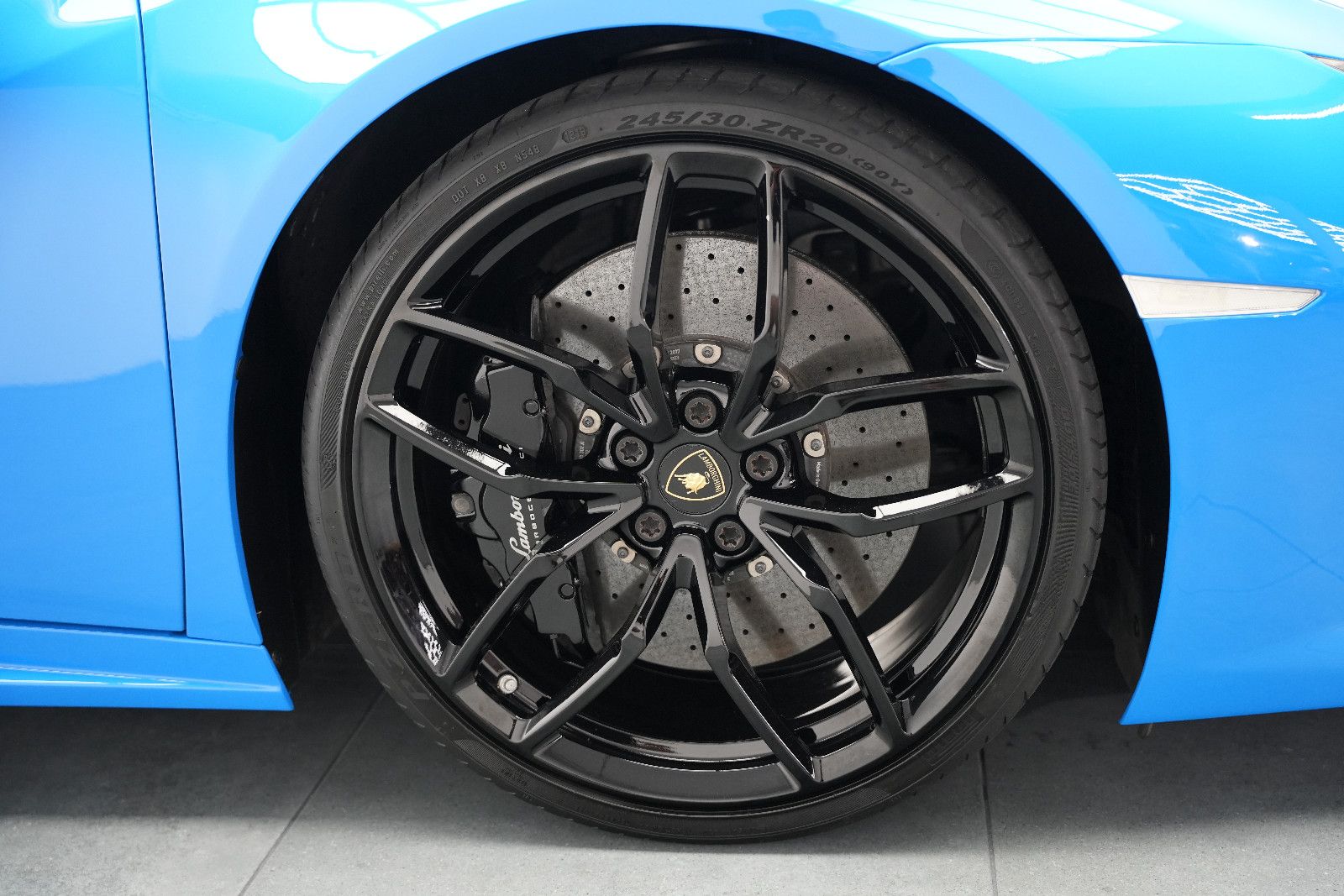 Fahrzeugabbildung Lamborghini Huracán/SPYDER/LIFT/KAMERA/LP610/KERAMIK/