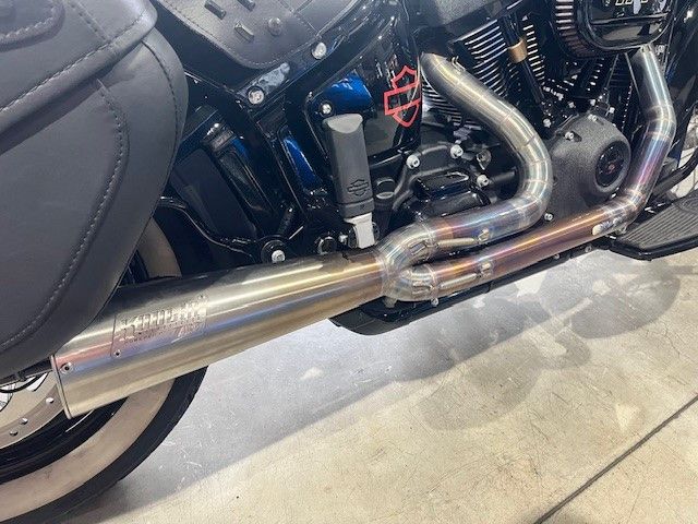 Fahrzeugabbildung Harley-Davidson Heritage Softail Classic 114cui Chicano Umbau