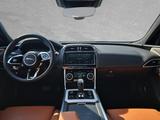 Jaguar XE P300 AWD R-Dynamic SE - Jaguar XE aus 2021