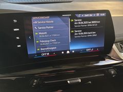 Fahrzeugabbildung BMW 218i Active Tourer M Sport -- AHK/HeadUp/Innovat