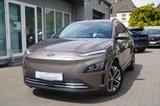 Hyundai KONA Trend 3Phasen WPump Navi AssPak Lenk+SH HUD - mit Elektro-Antrieb: Braun, Geländewagen