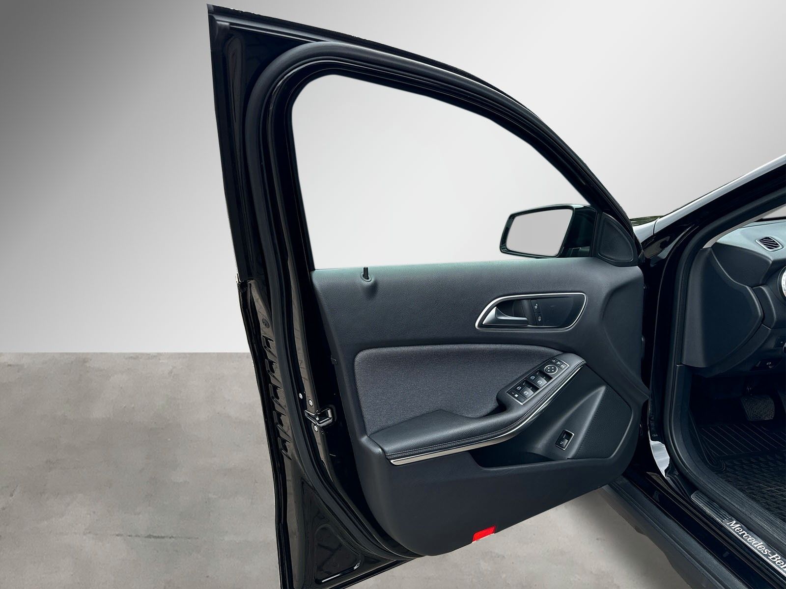 Fahrzeugabbildung Mercedes-Benz GLA 200 CDI *Allrad*AHK*Navi*Parkass*Teilleder