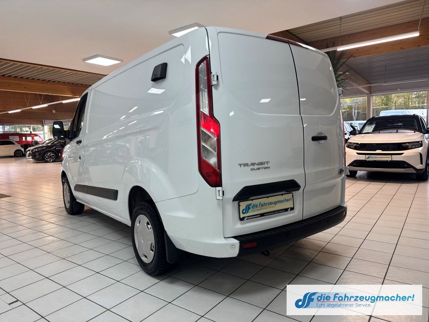 Fahrzeugabbildung Ford Transit Custom Kasten 280 L1 Trend DAB Notbremsa