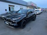 Toyota Highlander Hybrid Luxury VOLL - Toyota Highlander: Luxury