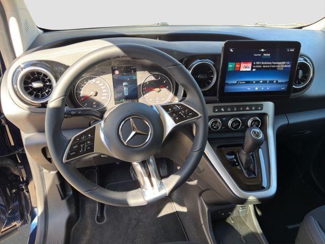 Fahrzeugabbildung Mercedes-Benz T-Klasse 180 lang Rollstuhlrampe
