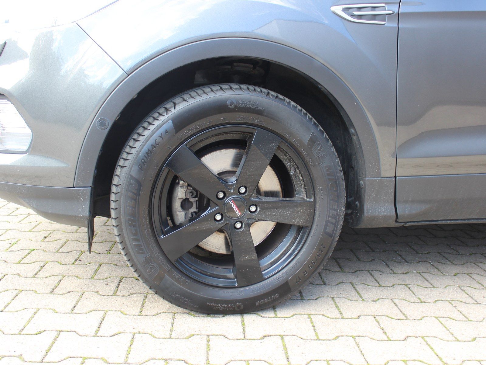 Fahrzeugabbildung Ford Kuga Cool & Connect 2,0 TDCi 4x2 Start/Stopp