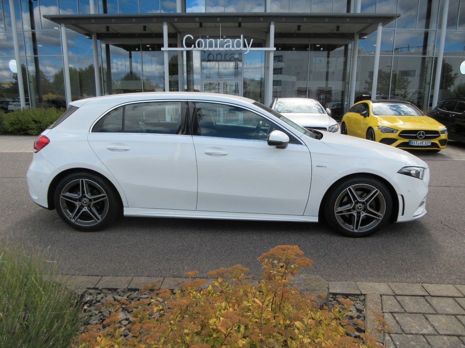 Mercedes-Benz A 200 AMG 7G LED Fernlicht Navi Kamera CarPlay foto 4