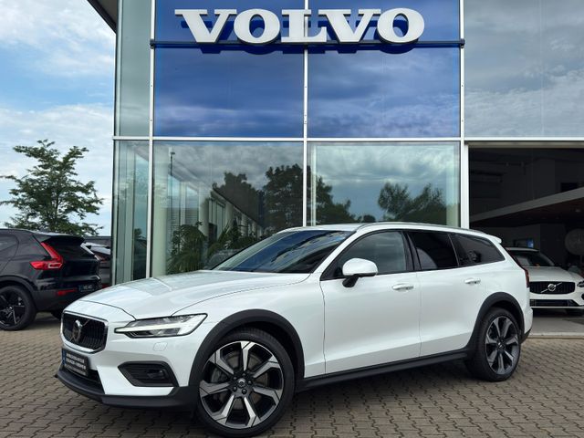 Volvo V60 Cross Country B5 Ultimate Bright AWD