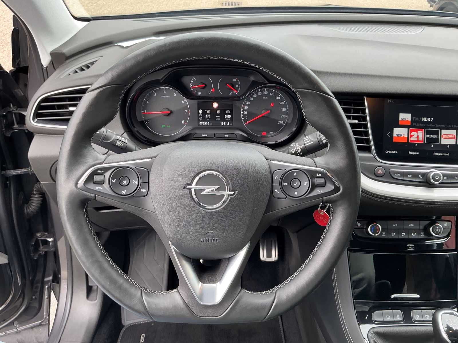 Opel Grandland (X) 1.2 Turbo SHZ LHZ AHK NAVI CarPlay