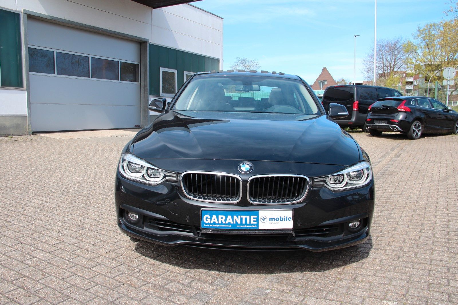 BMW 320 i lim. Luxury Line, GSD, HUD, LED, SHZ