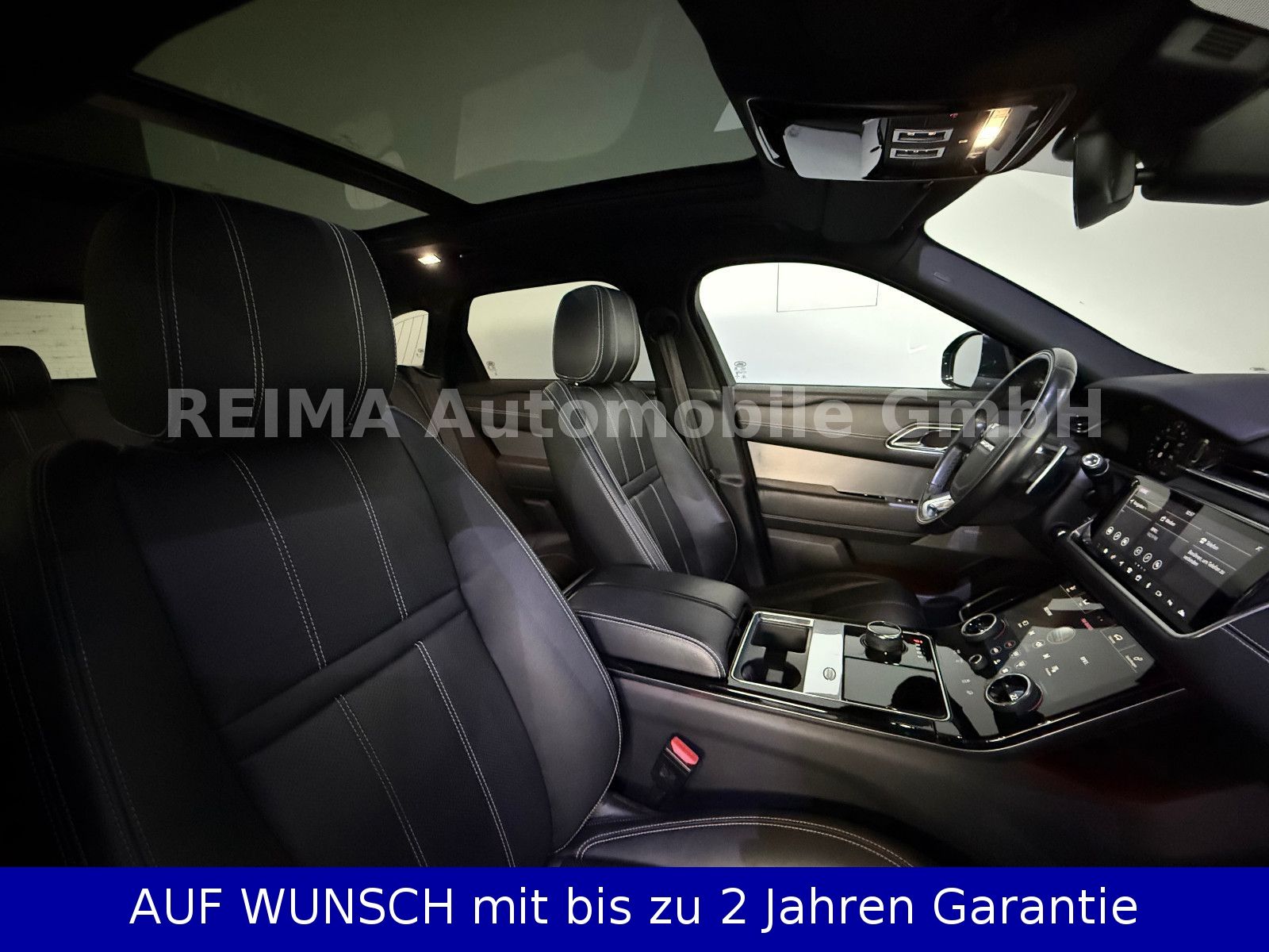 Fahrzeugabbildung Land Rover Range Rover Velar 3,0i R-Dynamic AWD, Pano