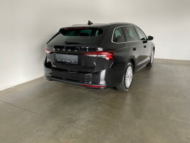 Octavia IV Combi Selection 2.0 TDI DSG Facelift