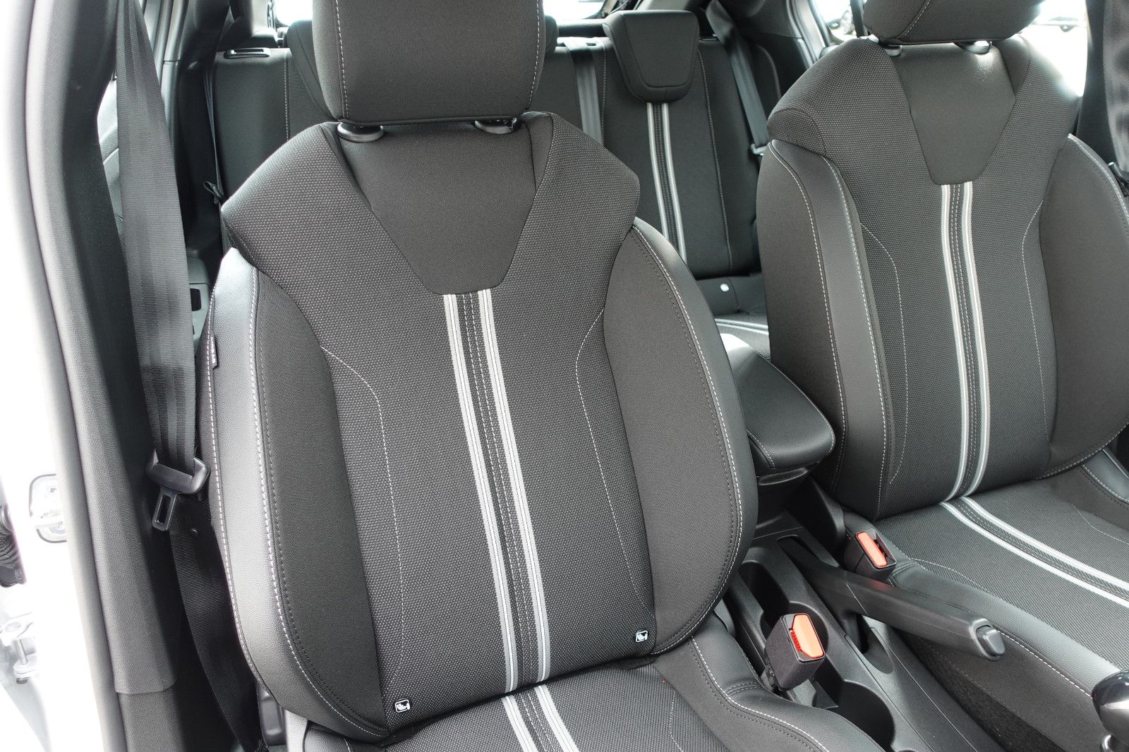 Fahrzeugabbildung Opel Corsa GS 1.2T,Kamera,Sitzhzg,Allwetter,LED,DAB+