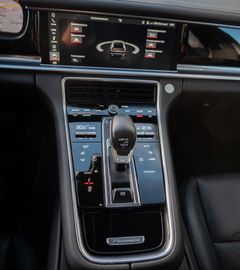 Fahrzeugabbildung Porsche Panamera 4 360°|NACHTS.|SOFTCL.|STANDHZ.|AMBIE.
