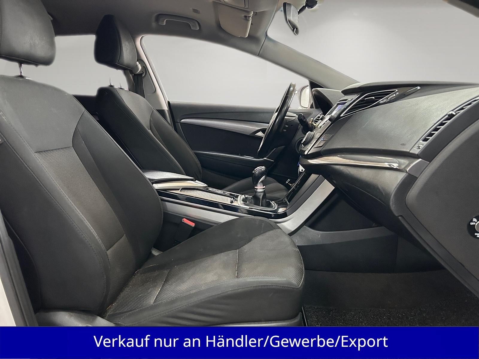 Hyundai i40 2013 — photo 14