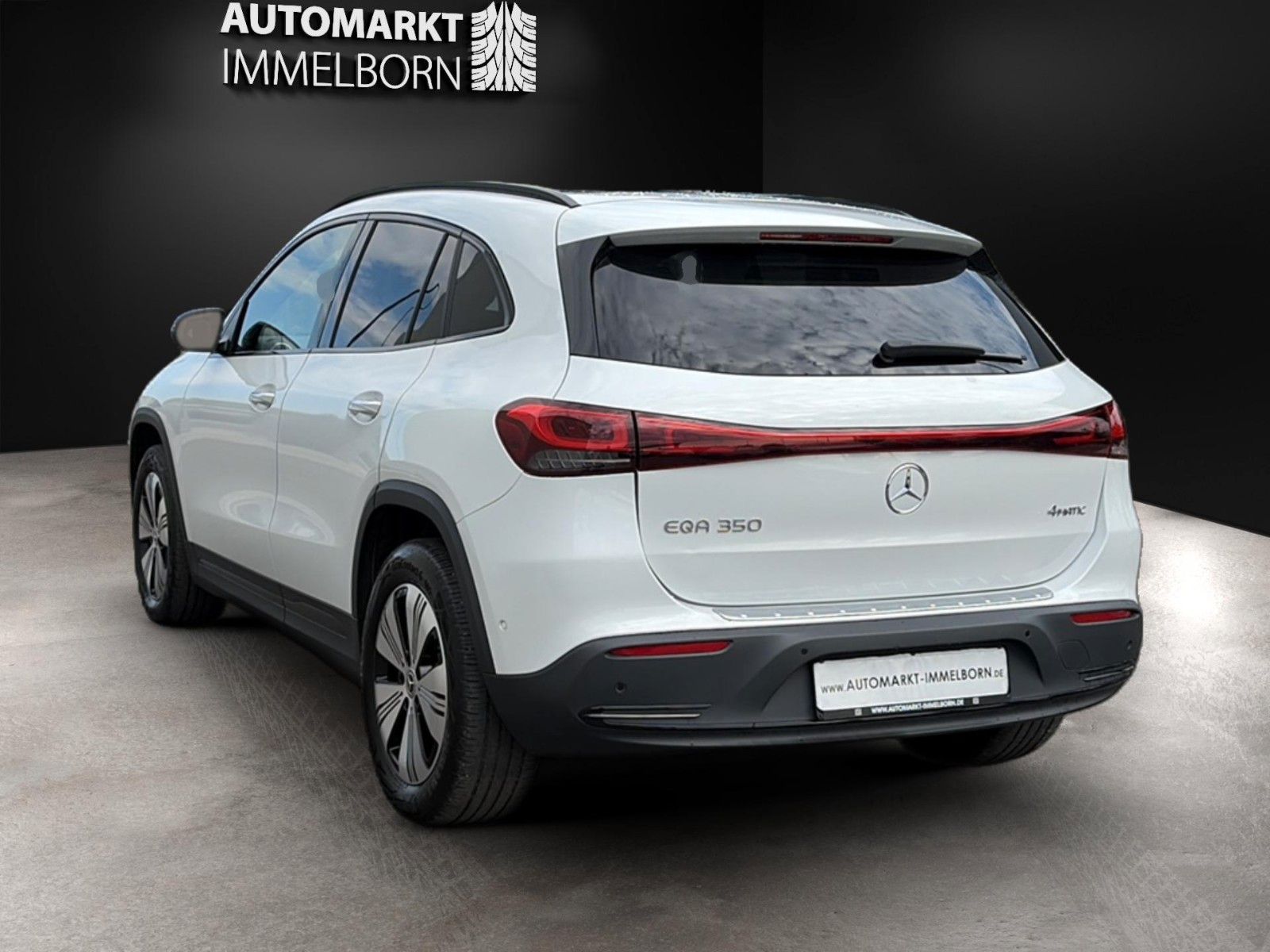 Mercedes-Benz EQA 350 4Matic SO96% Pano 360 HUD AHK Night 18 foto 5