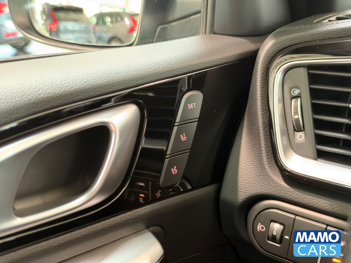 Kia Ceed GT 1.6 T-GDI ACC/BLIS/JBL/4xSHZ/LHZ/CAM/MEM