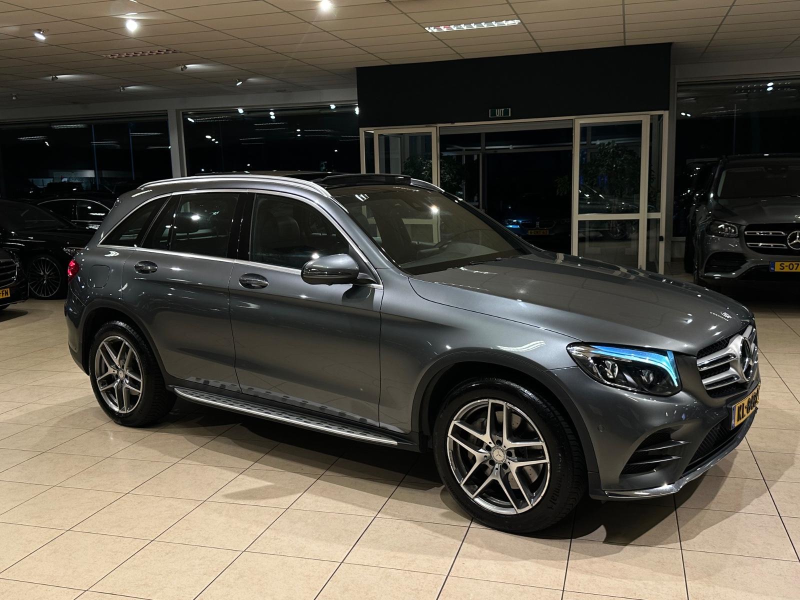 Mercedes-Benz GLC 250d 4Matic AMG-PAKET/PANO/AHK/360K./1-HAND/