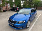 Skoda Octavia1.4 Combi Joy/Automatik/AHK/Navi/Sitzheiz - Skoda Octavia: Joy