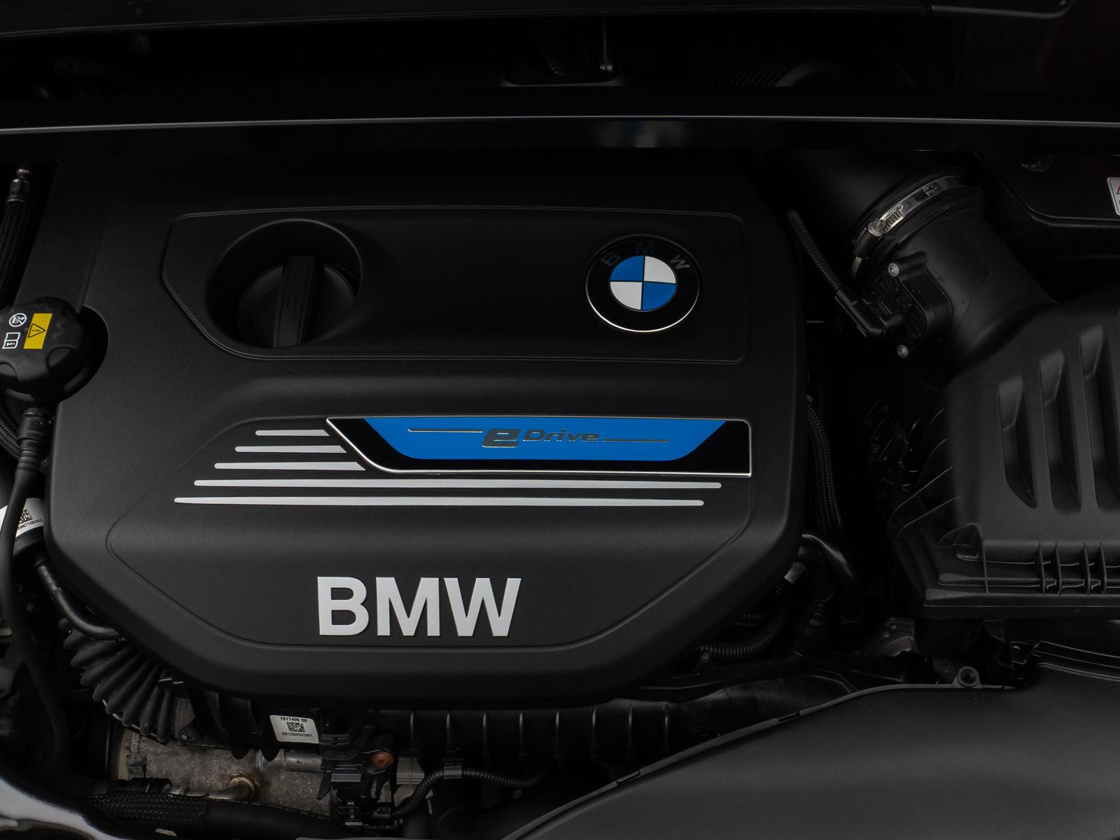 Fahrzeugabbildung BMW X1 xD25e M Sport Kamera HUD DAB HiFi Alarm 19Zol