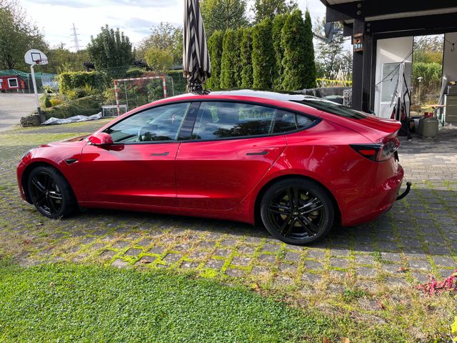 Tesla Model 3 Standard-Reichweite Plus - Hinterrad...