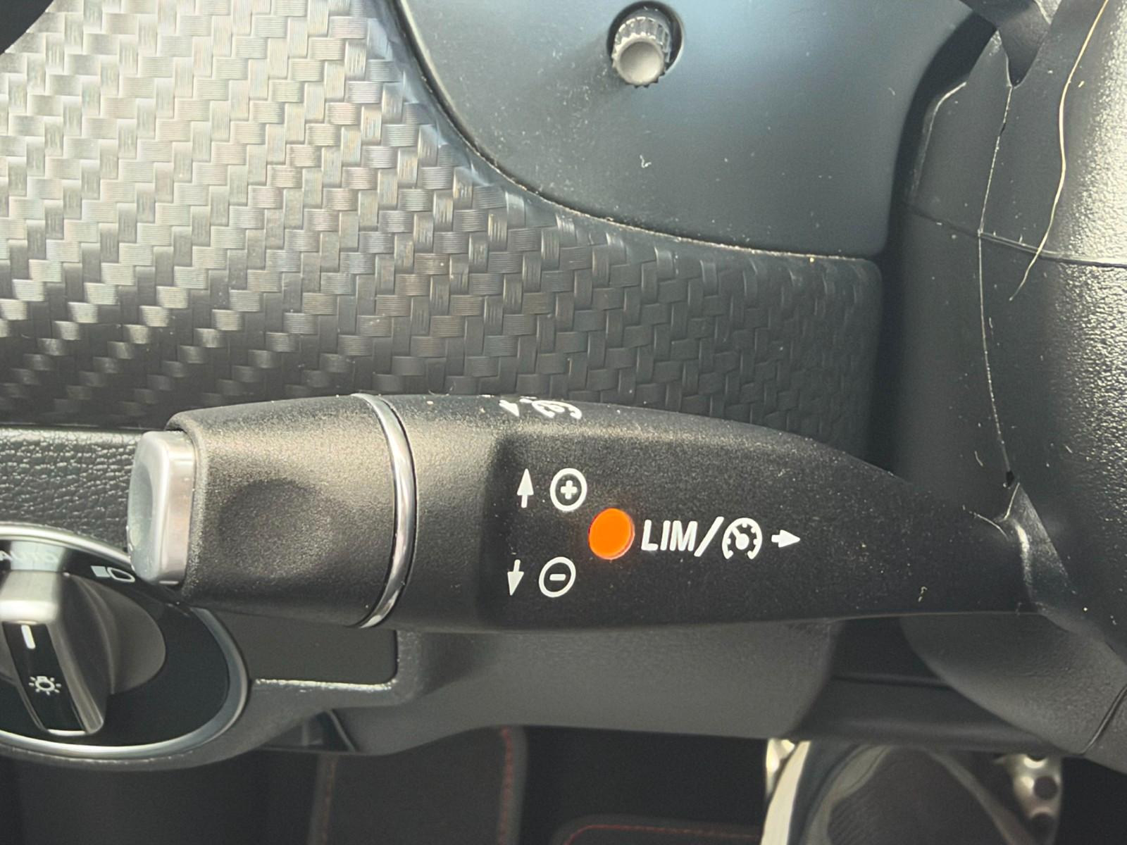 Mercedes-Benz A 180 AMG-LINE A45 UMBAU*NAVI*SZHZ*BI-XENON