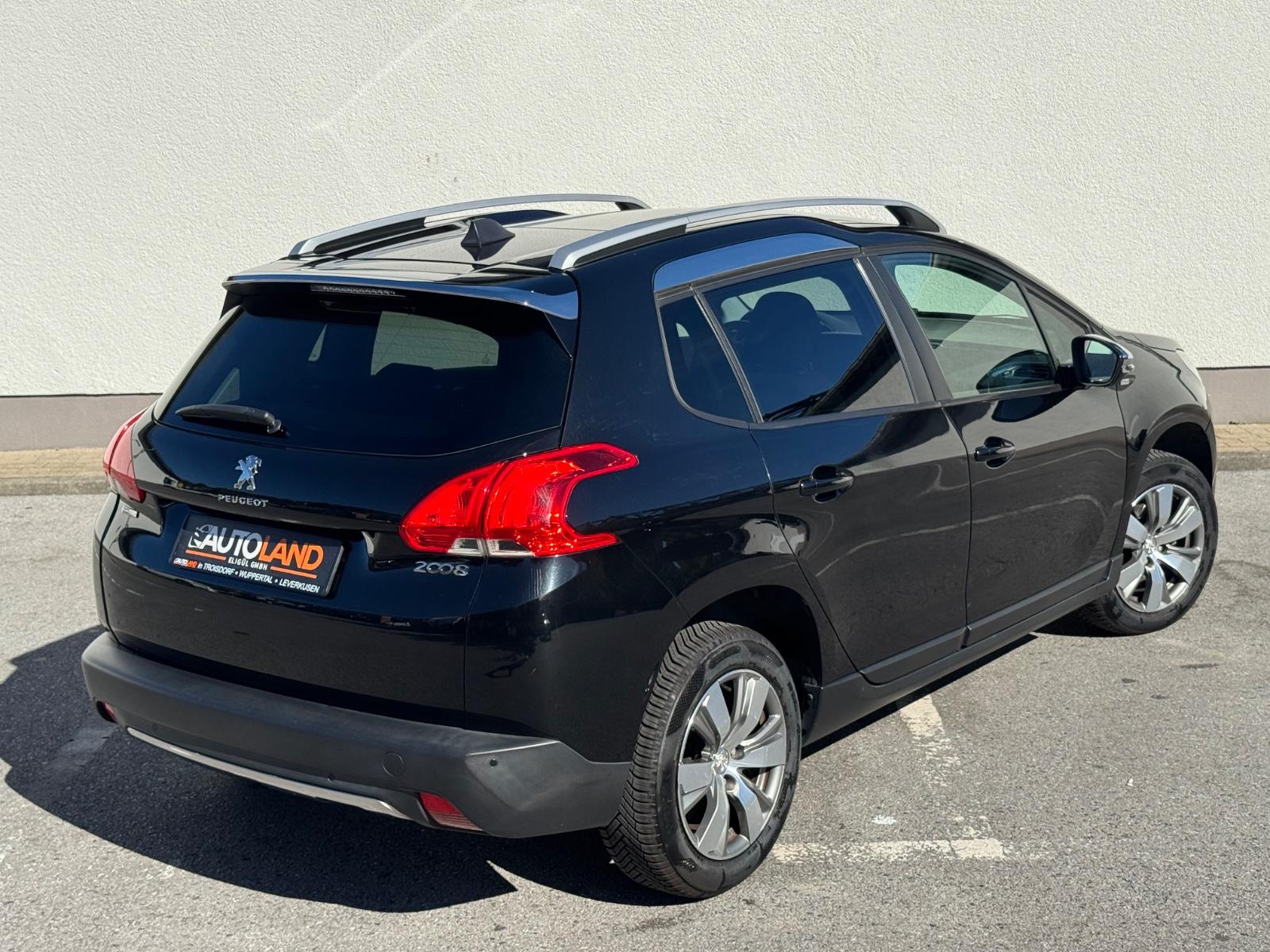 Peugeot 2008 Style*2.HAND*NUR 87TKM*PANO*NAVI*TEMPO*PDC
