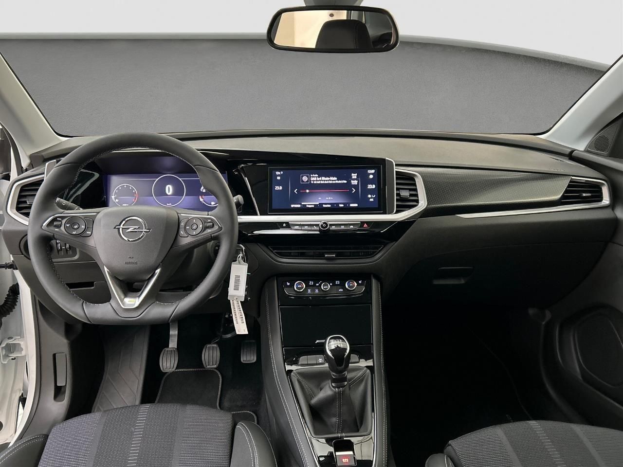 Fahrzeugabbildung Opel Grandland 1.2T GS - AHZV, 360°Kamera, Sitzhz+Len