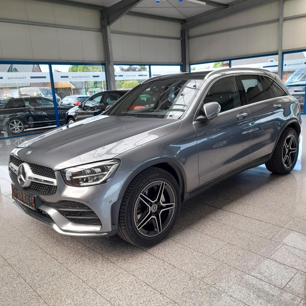 Mercedes-Benz GLC 220 d 4Matic AMG Styling AHK 360° Kamera SD