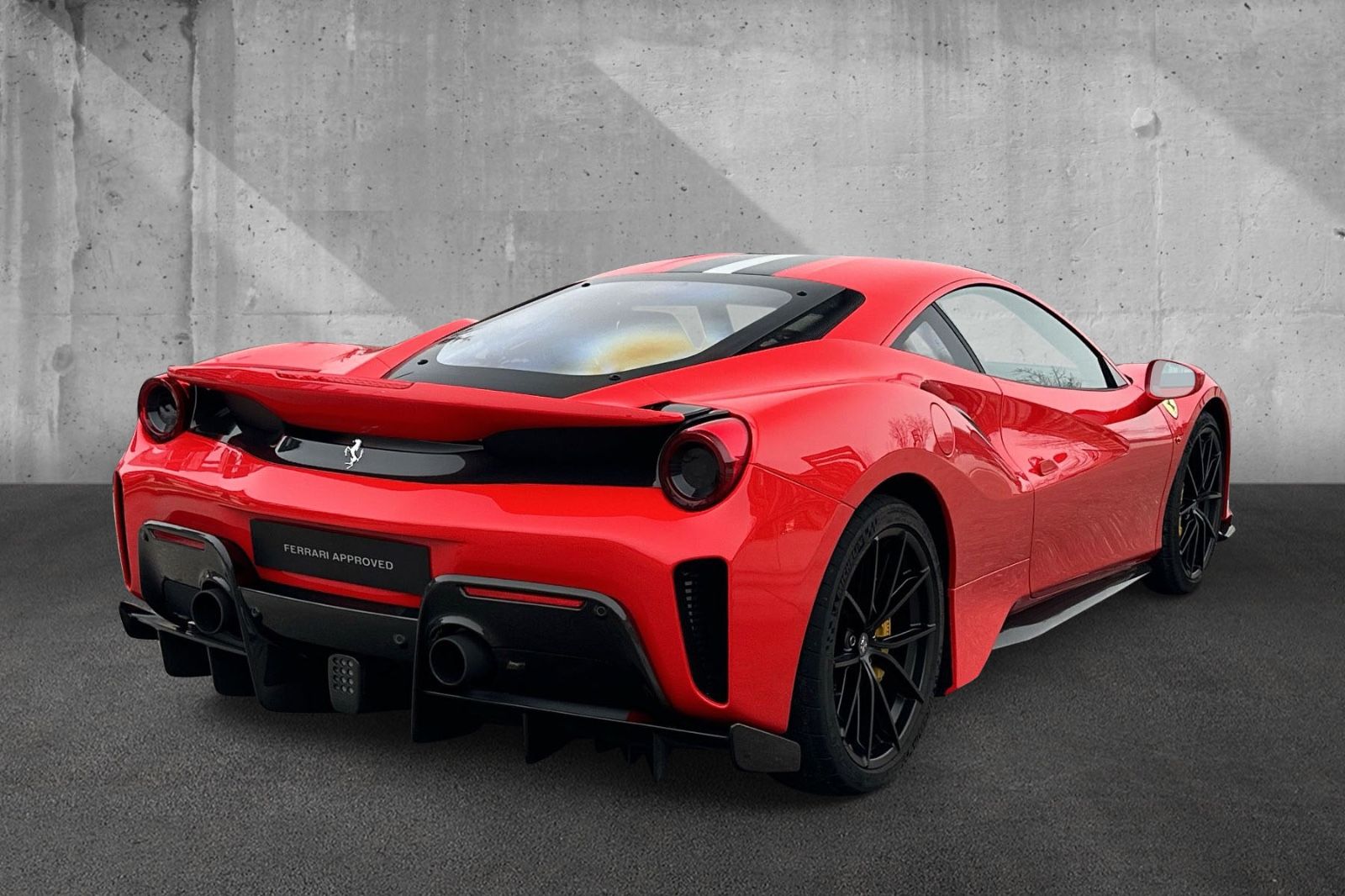 Fahrzeugabbildung Ferrari 488 Pista*Dt Auto*Voll Carbon*4 Punkt*Bügel