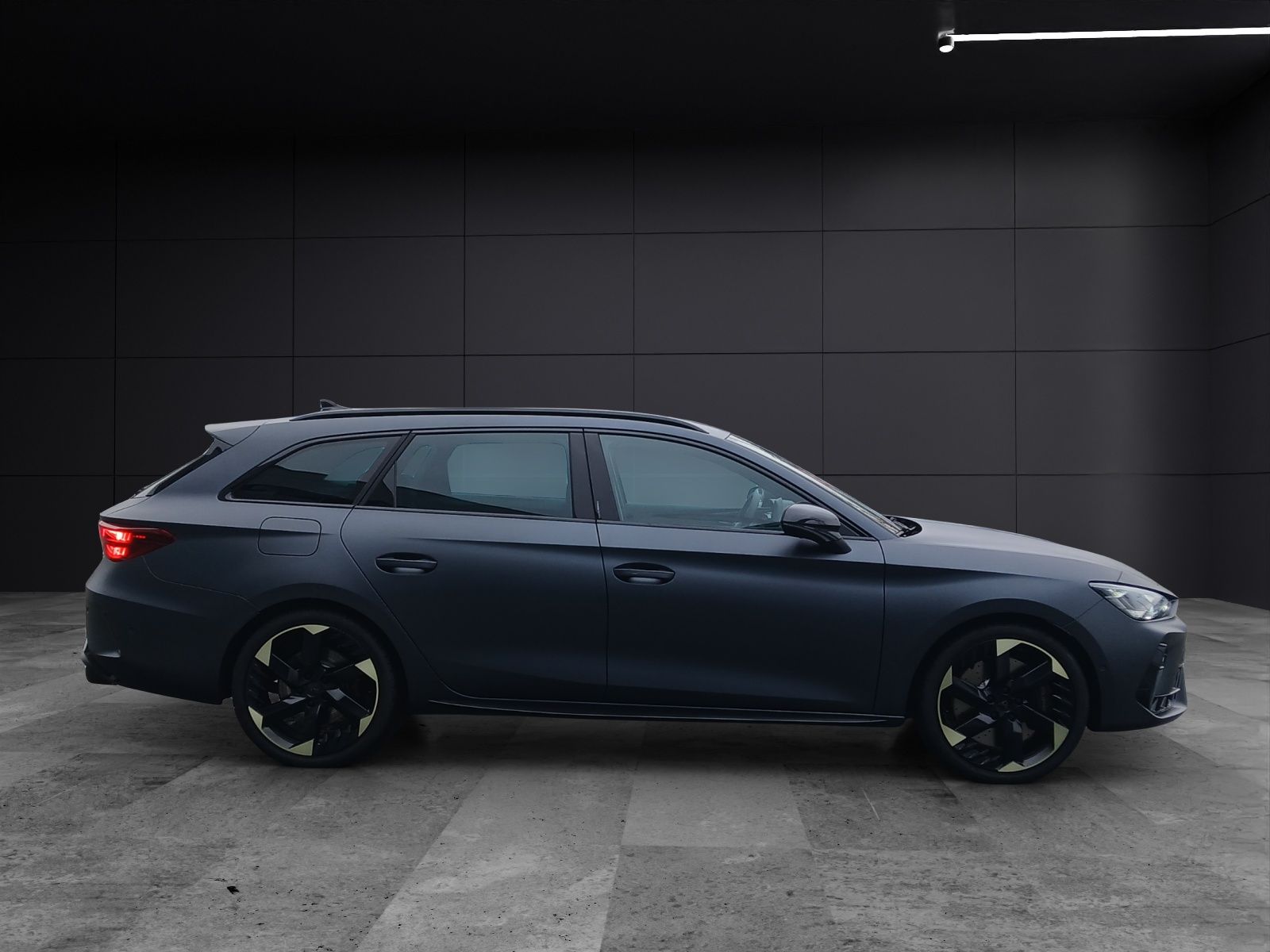 Fahrzeugabbildung CUPRA Leon Sportstourer TSI DSG 4Drive Matrix ACC Navi